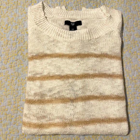 Gap Sweater Size Small- White and Beige Stripe - Picture 9 of 15